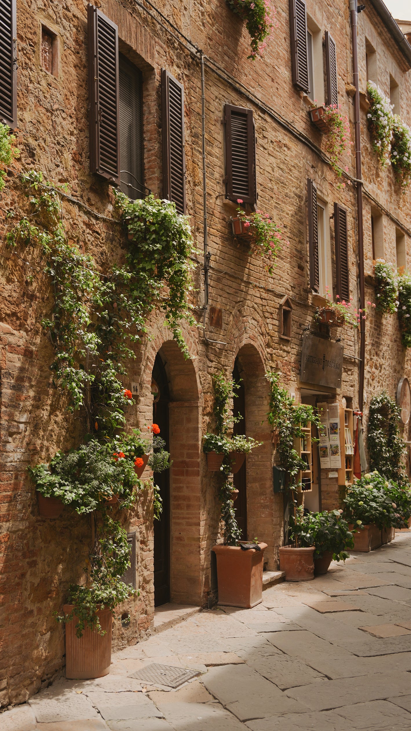 A cobbled street of the picturesque hilltop village of Pienza